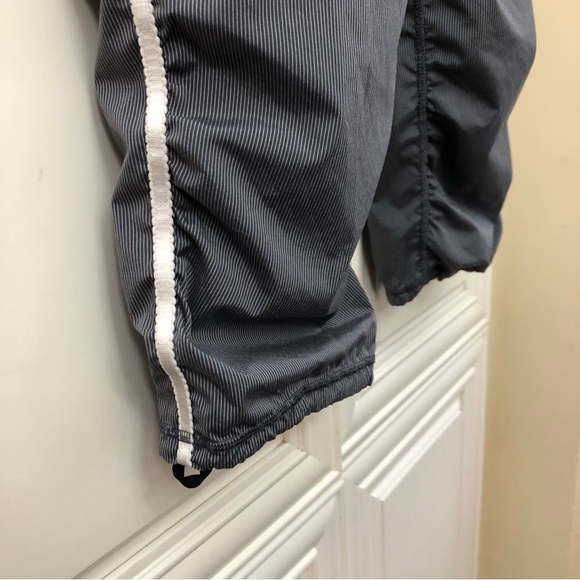 EUC Ivivva lightweight crop track pants - Picture 7 of 13